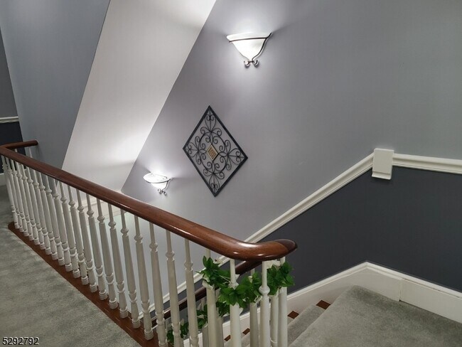 Building Photo - 154 W Washington Ave