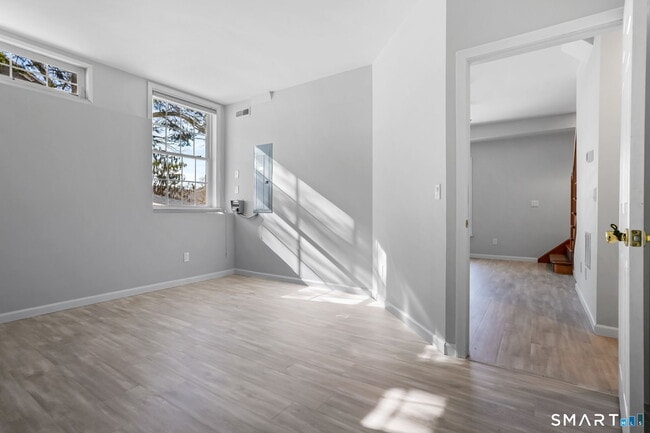 Building Photo - 19 Candlewood Springs Road