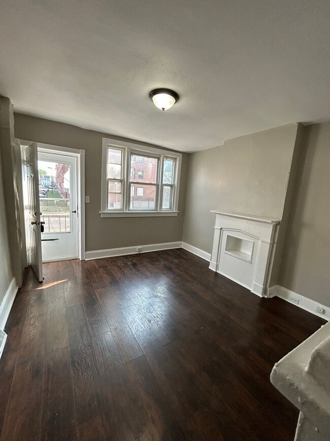 Building Photo - 821 Southard St