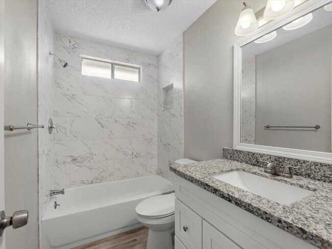 Building Photo - 19918 Bambiwoods Dr