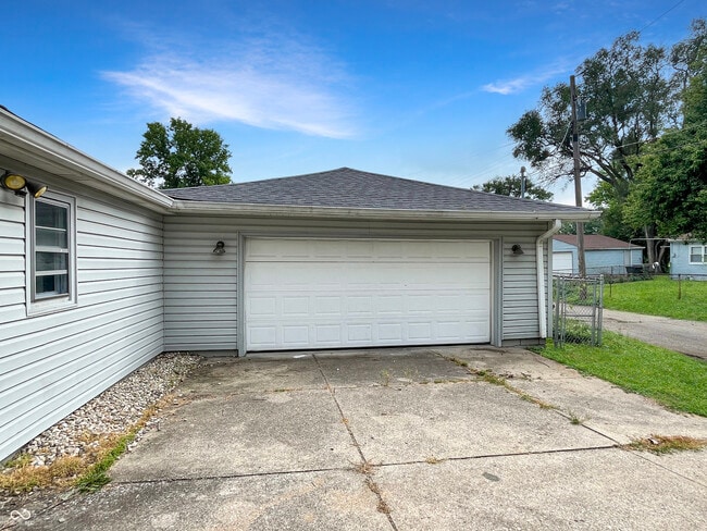Building Photo - 580 Ransom St