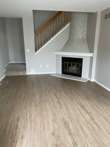 Building Photo - 22098 Edgewater