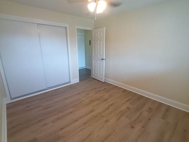 Building Photo - Welcome to SkyView Villa & Somerset Apartm...