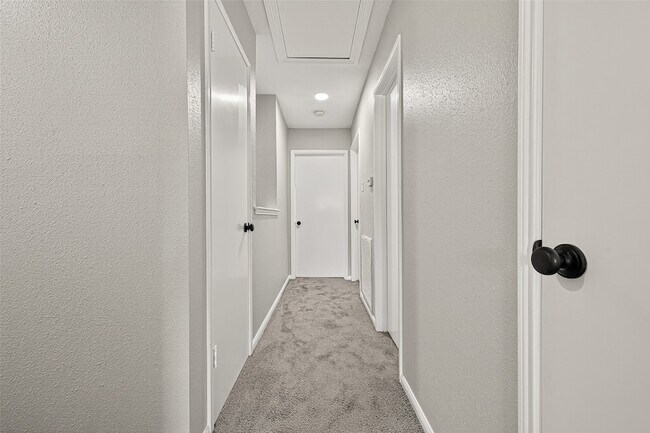 Building Photo - 14535 Misty Meadow Ln