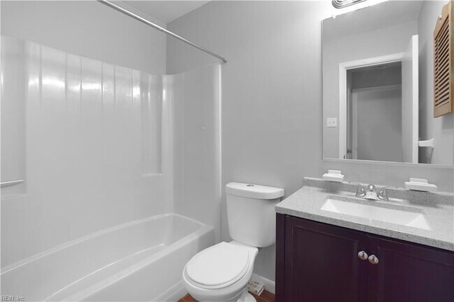 Building Photo - 240 Ferdinand Cir