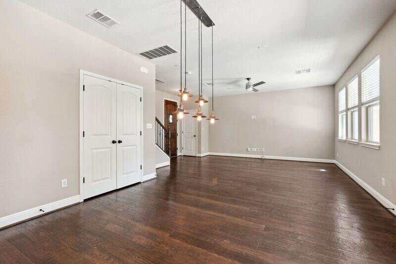 Building Photo - 7311 Sunset Heights Cir