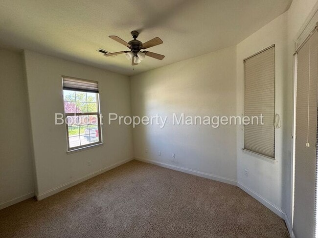 Building Photo - 1260 Flintwood Dr