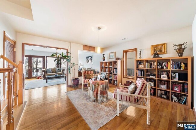 Building Photo - 220 Harrison Ave