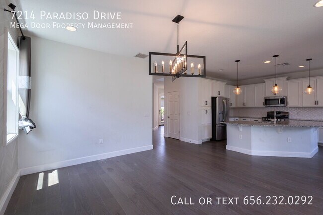 Building Photo - 7214 Paradiso Dr