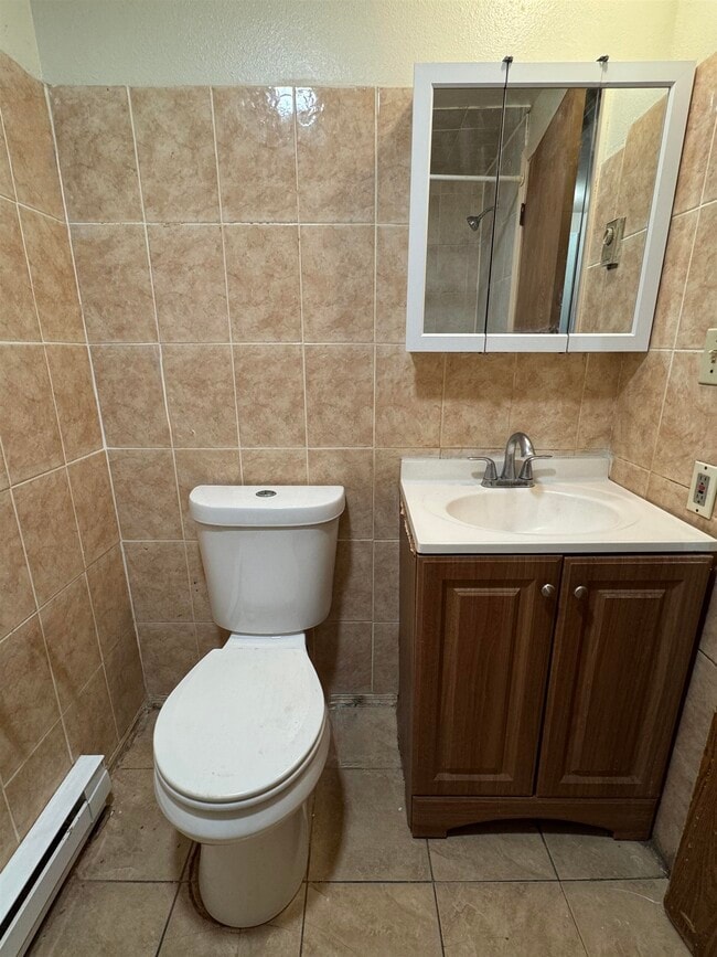 Building Photo - 391 Pacific Ave