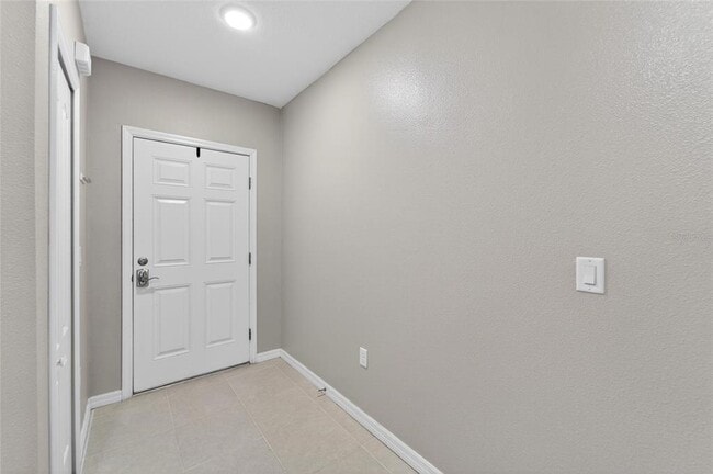 Building Photo - 3842 Hampstead Ln