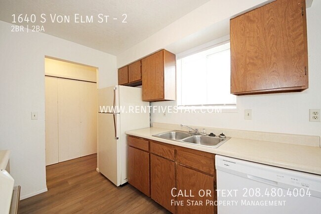 Building Photo - 1640 S Von Elm St