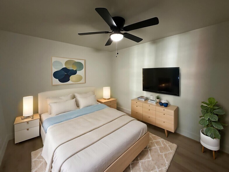 Building Photo - 1340 S 200 E