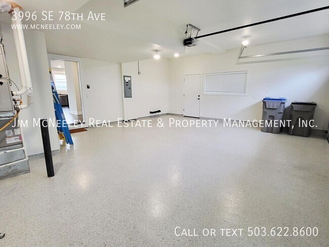 Building Photo - 3996 SE 78th Ave