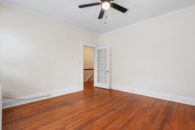 Building Photo - SPACIOUS 3 BEDROOM MUSEUM DISTRICT APARTMENT
