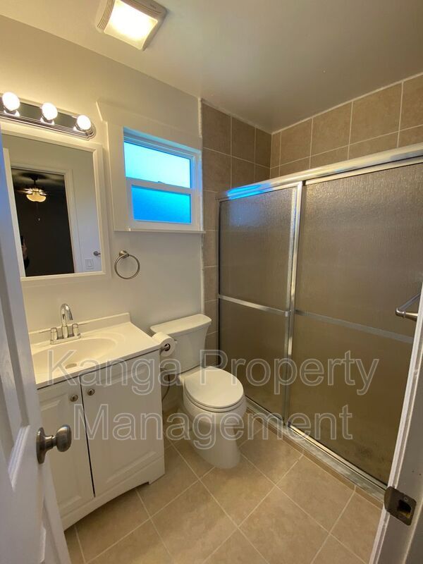 Building Photo - 757 NW Bayard Ave