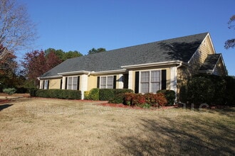 Building Photo - 35 Trotters Ct