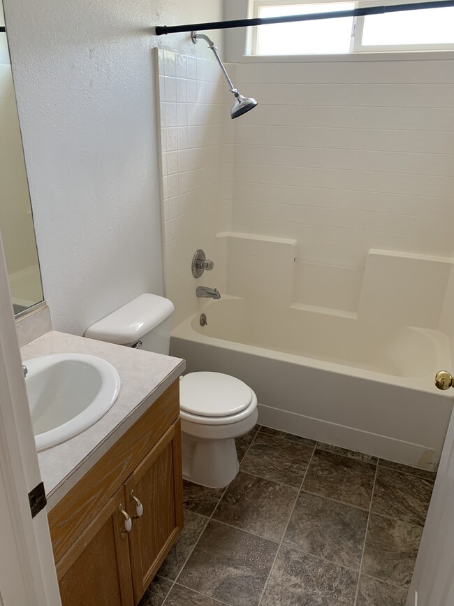 Building Photo - PPM Lease & Management (417)