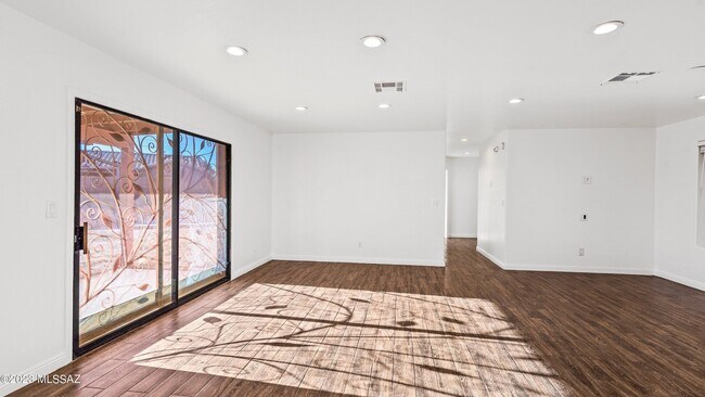 Building Photo - 6428 Buckaroo Loop