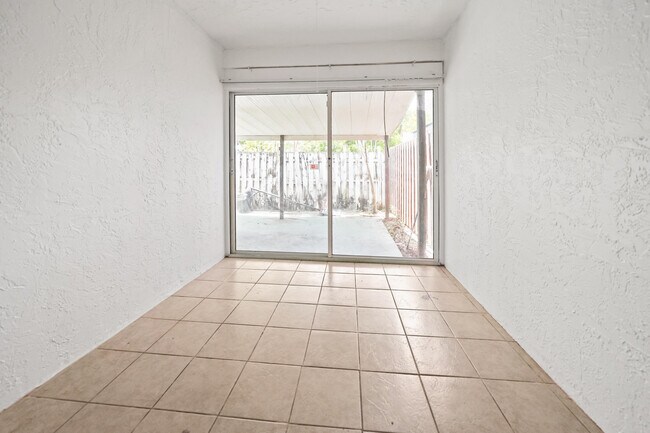 Building Photo - 5078 Ambler Ln