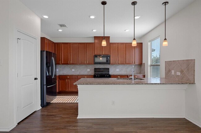 Building Photo - 6257 Mantalcino Dr