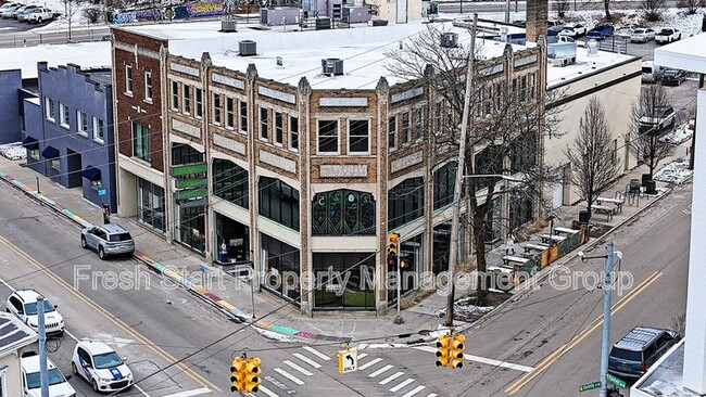 Building Photo - 1400 Lafayette Ave NE