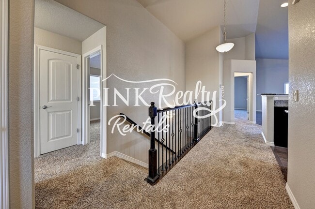 Building Photo - 10716 Ridgepole Dr