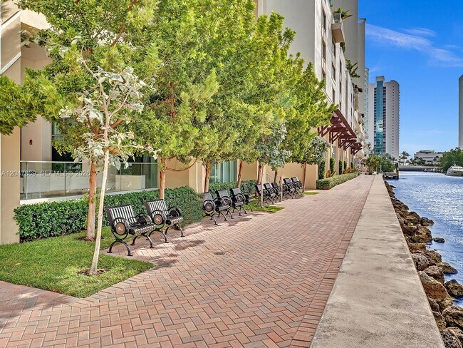 Building Photo - 300 Sunny Isles Blvd