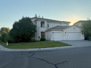 Building Photo - 6116 Ravenna Way
