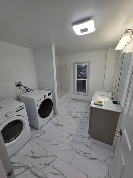 Building Photo - 375 Fulton St