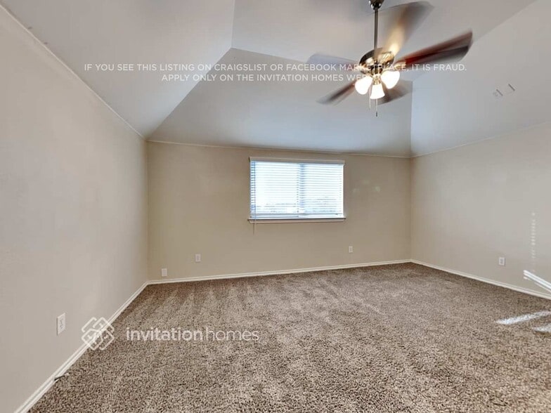 Building Photo - 10645 Devinstone Dr