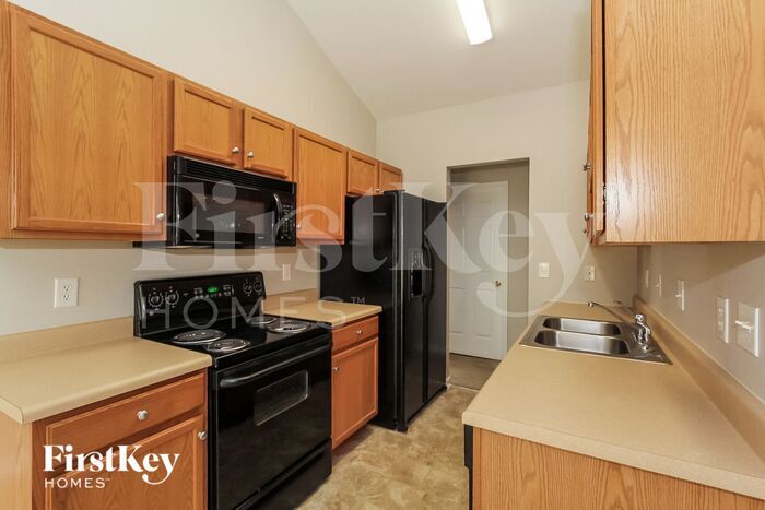 Building Photo - 202 Wolf Creek Ln