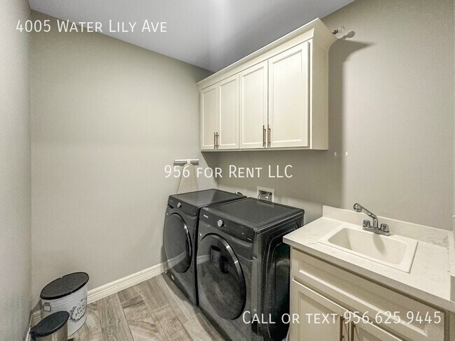 Building Photo - 4005 Water Lily Ave