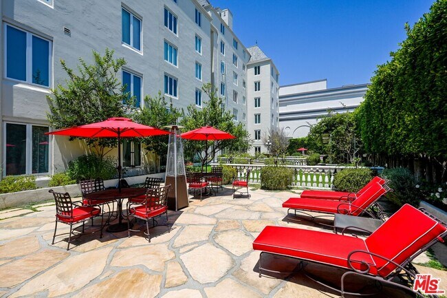 Building Photo - 1424 N Crescent Heights Blvd