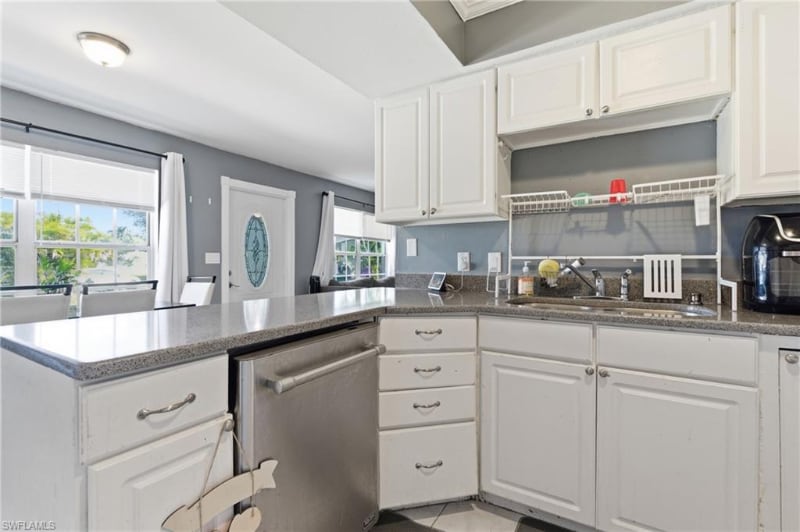 Building Photo - 1000 S Alhambra Cir