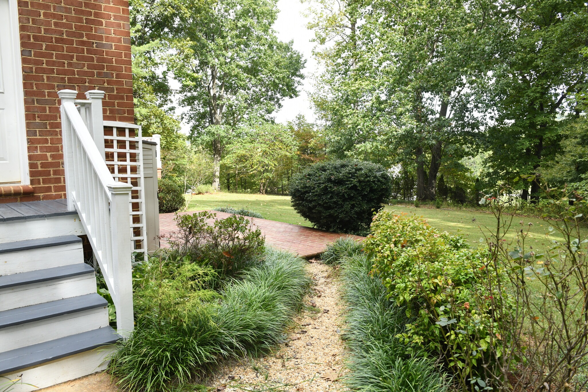 Side entrance - 19295 Briar Patch Dr