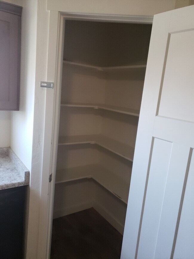 Building Photo - 67 East 700 North, Unit 73 Private Bed 1
