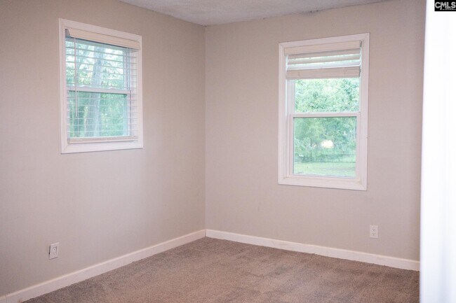 Building Photo - 1628 Dreher Island Rd