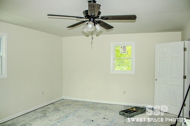 Building Photo - 503 N Orange St