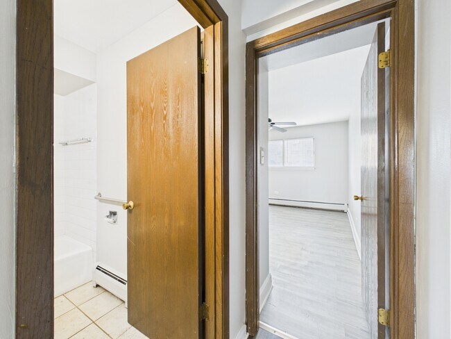 Building Photo - 11805 S Karlov Ave