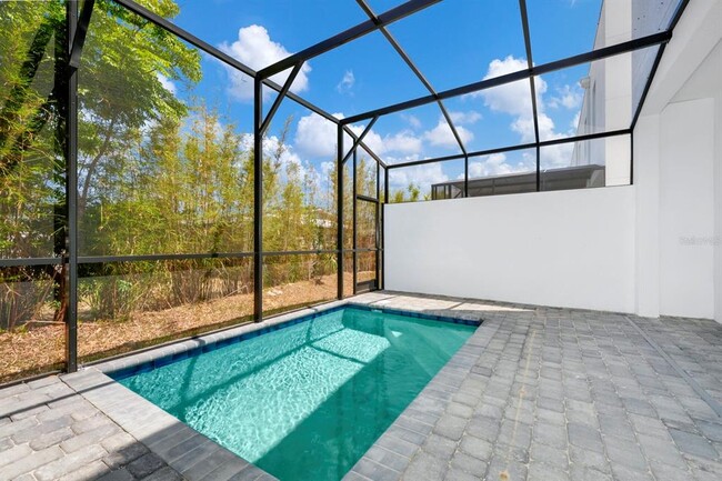 Building Photo - 380 Famagusta Dr