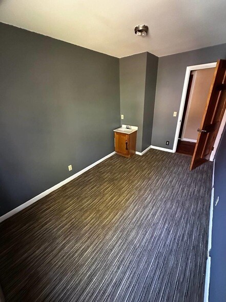 Building Photo - 51 Church St