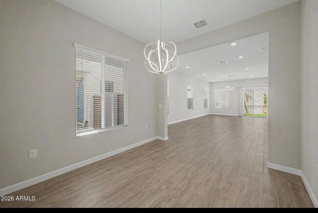 Building Photo - 5016 E Gallop Wy