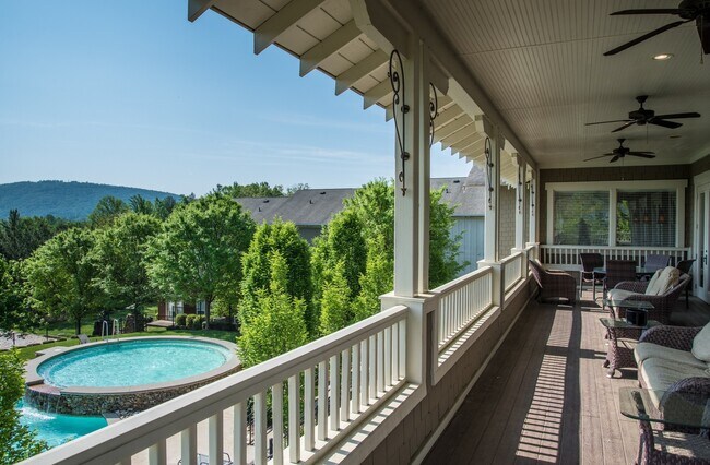 Building Photo - 2 Bedroom Townhouse at the Woodlands! Schedule a tour today! Only $500 deposit!