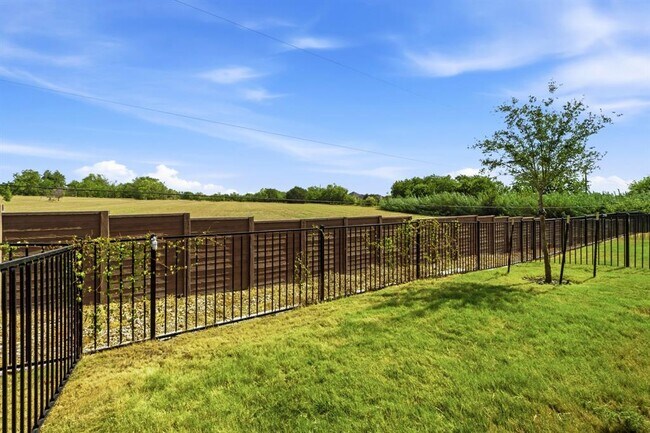 Building Photo - 2210 Cornfield Dr