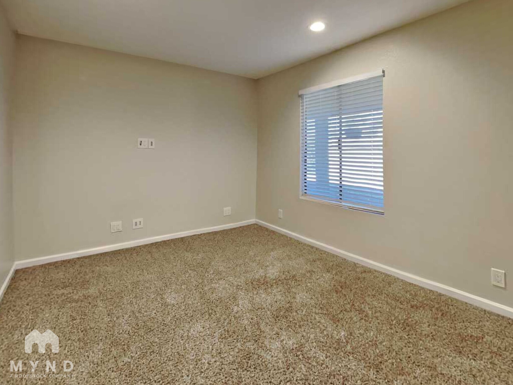 Building Photo - 4903 W Golden Ln