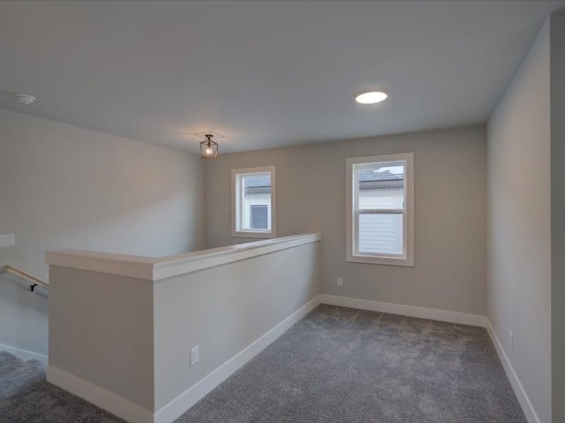 Building Photo - 4880 Romaine Rd