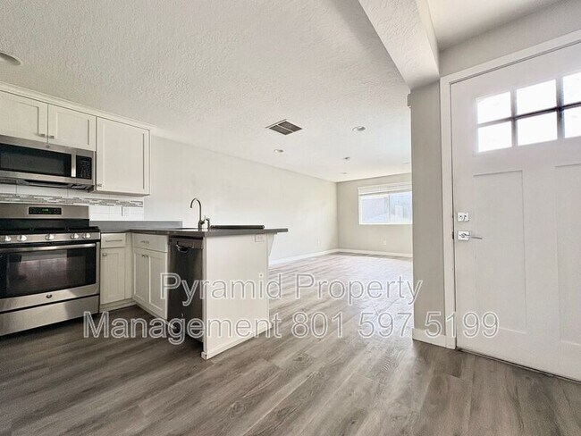 Building Photo - 1257 E 5600 S