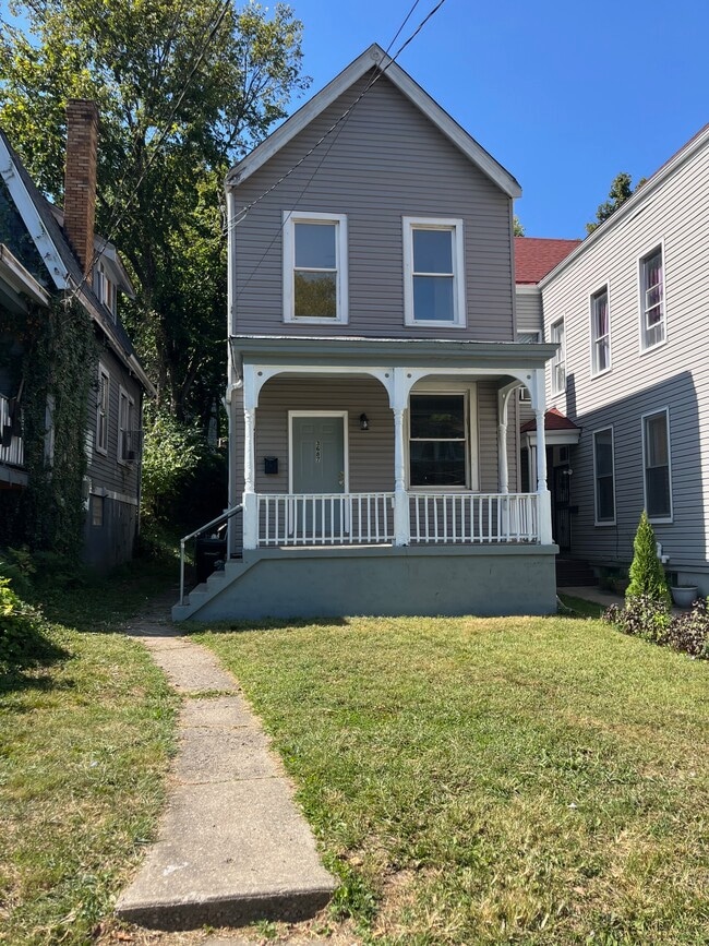 Primary Photo - 3687 Vine St