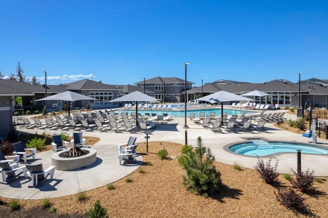 Building Photo - POOL & Clubhouse! 3 Bdrm, 2.5 Bath 1450 sq ft Townhouse, All Appliances, Gas Heat & A/C, Pet OK, ...